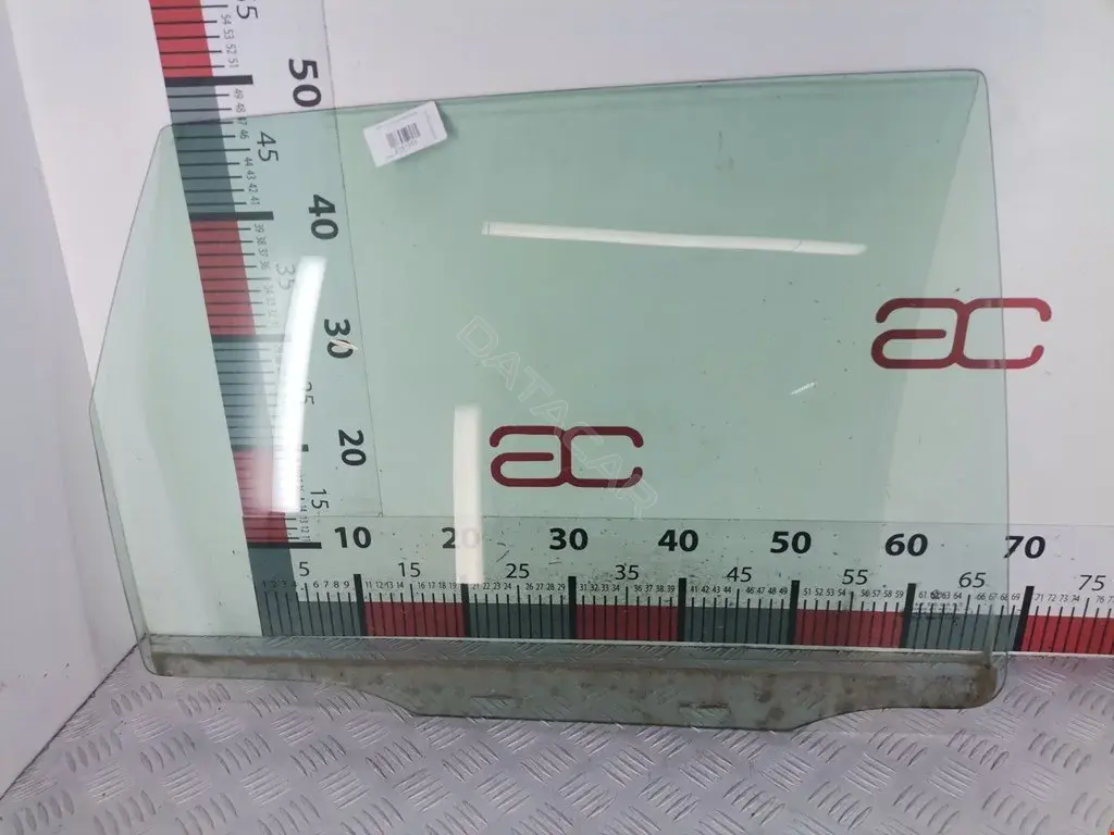 Стекло двери 4724550AA