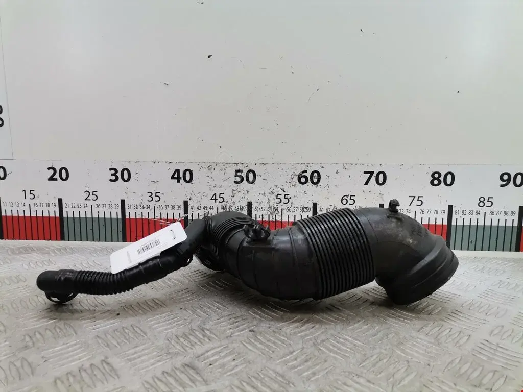Патрубок воздушный 3C0129654P