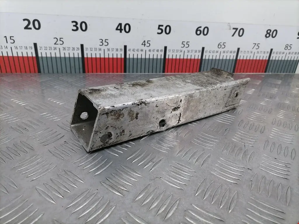 Усилитель бампера 4F9807331