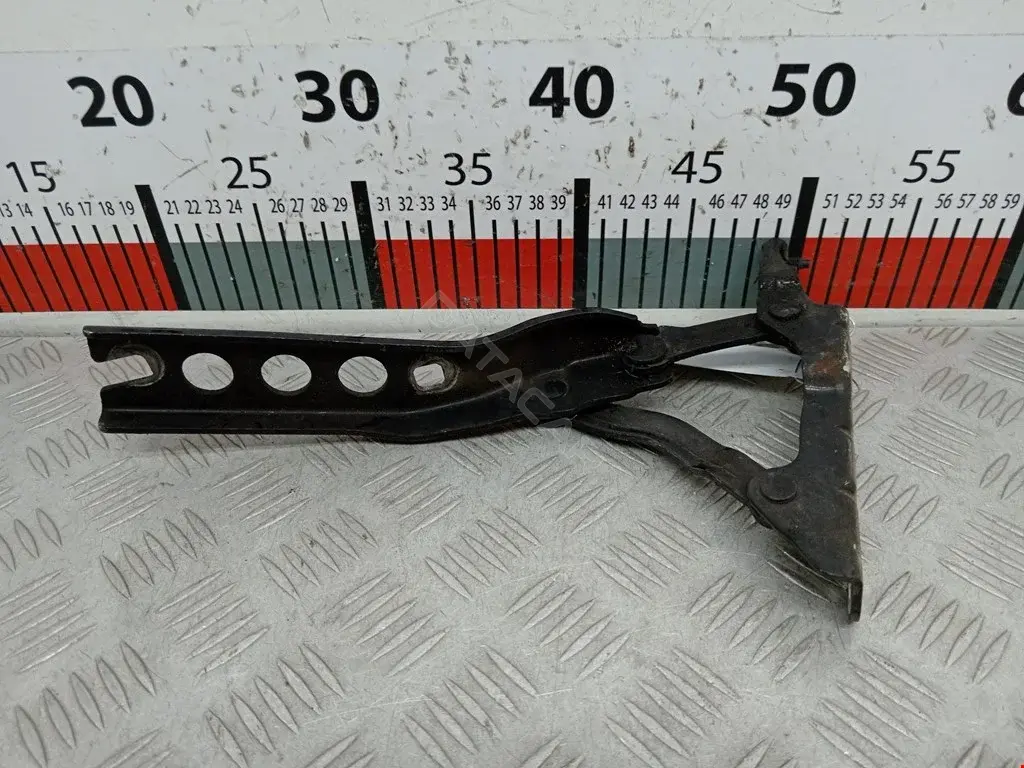 Петля капота 1Z0823301C