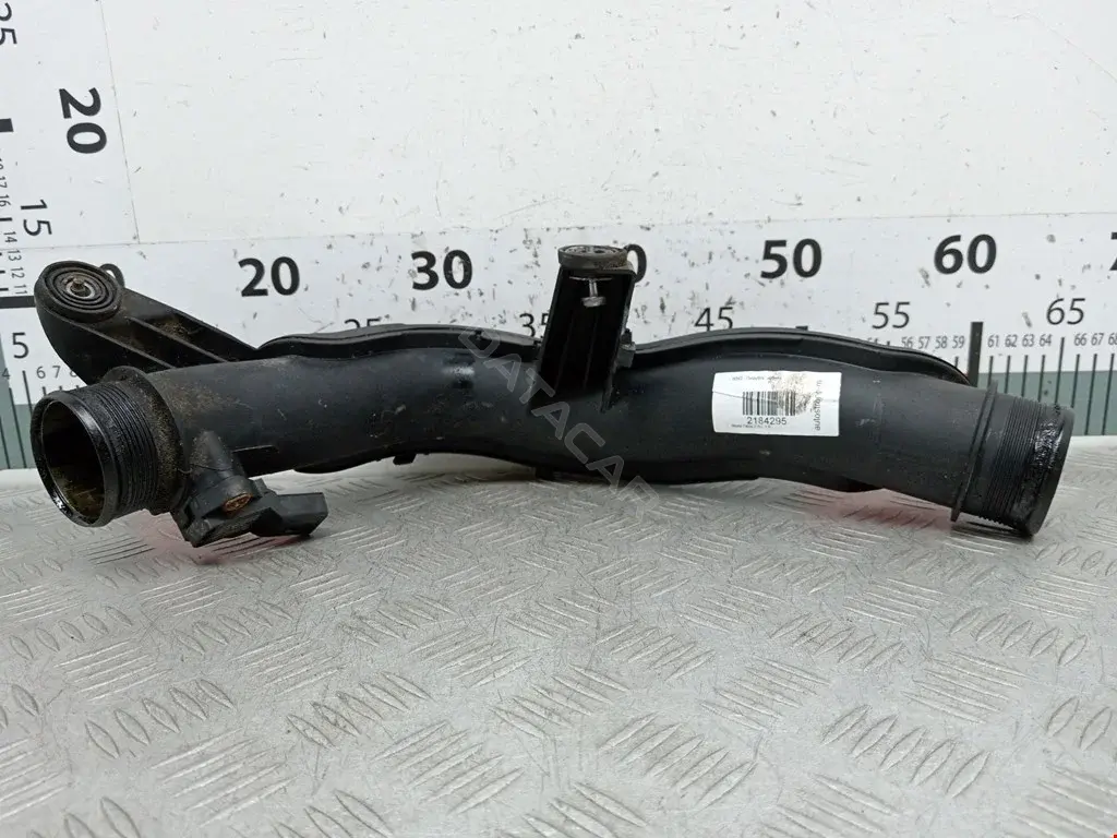 Патрубок интеркулера 6R0145770A