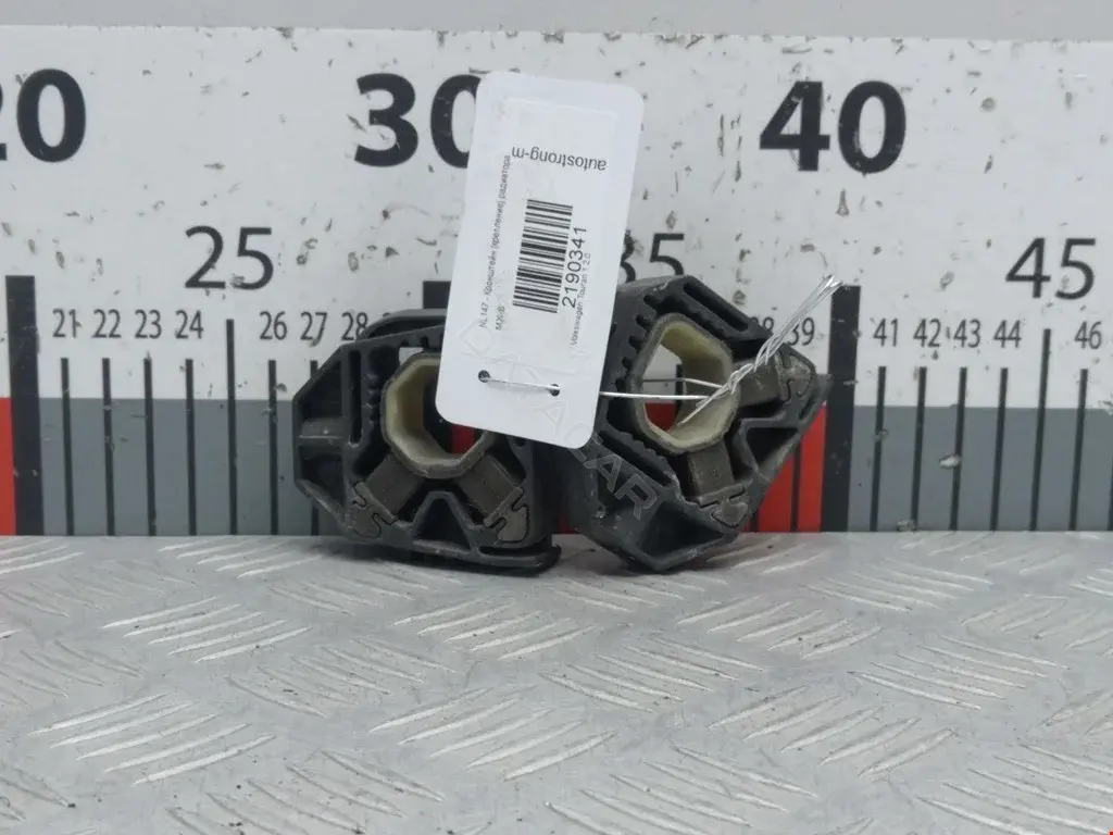 Кронштейн радиатора 1Z0121867A