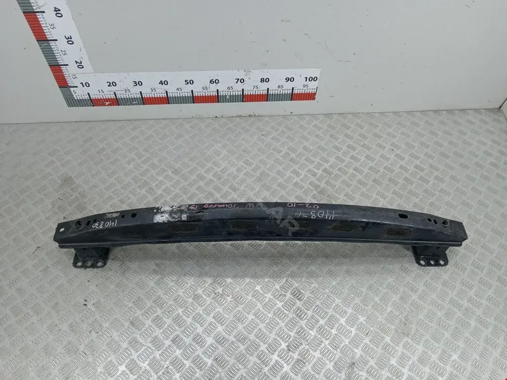 Усилитель бампера 7L6807309