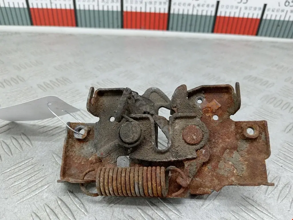 Замок капота CC4356620A