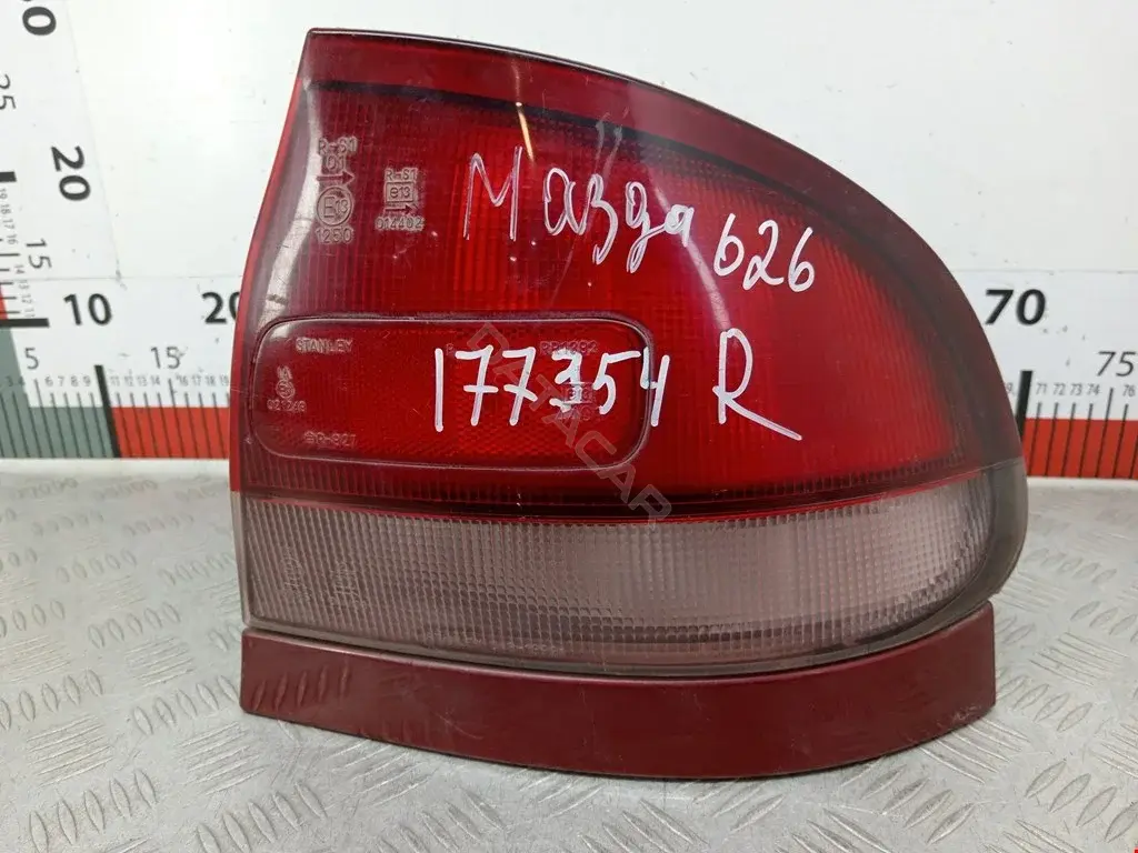 Задние фонари 0431392L, 0431392R