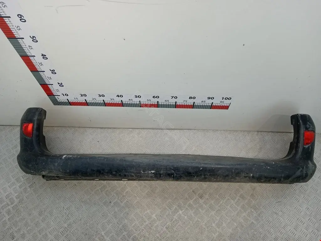Задний бампер 04238600, 04238601, 4310540