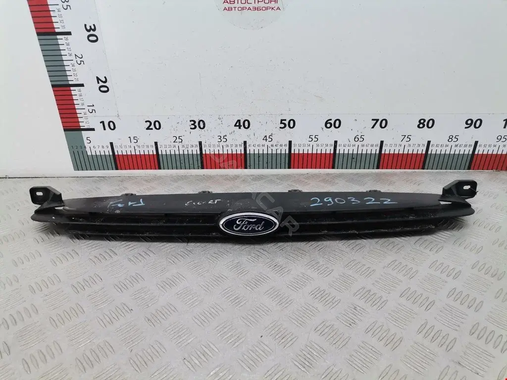 Решетка радиатора 95AB8200AB
