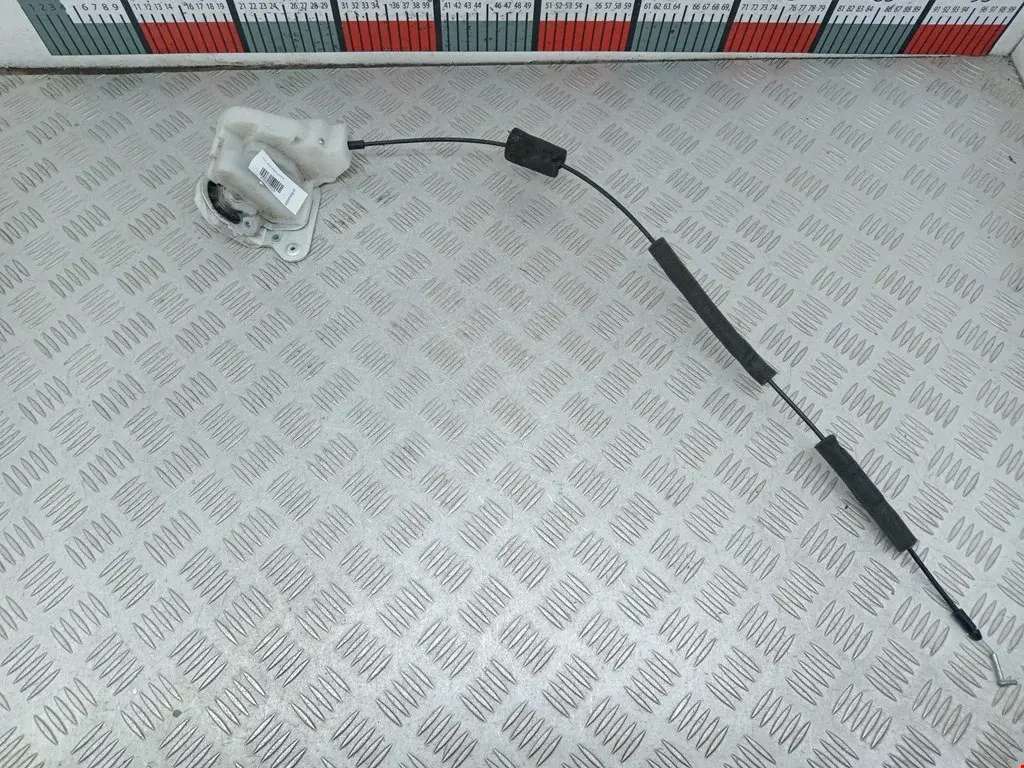 Замок двери C23573310E