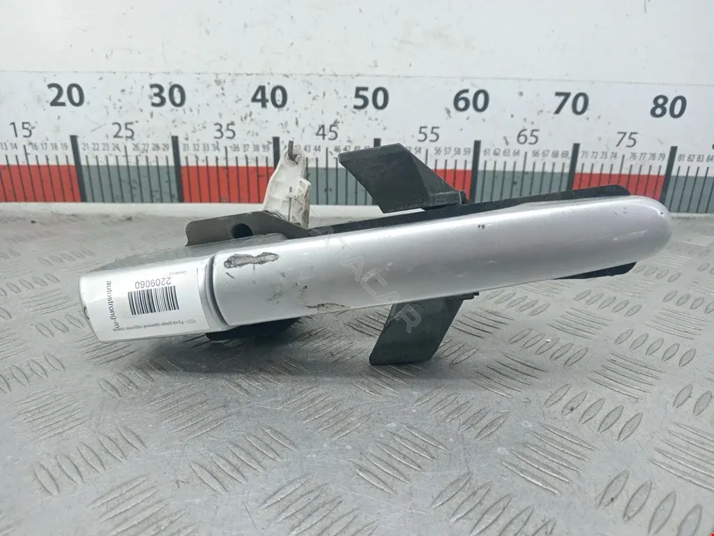 Ручка двери 9101T0