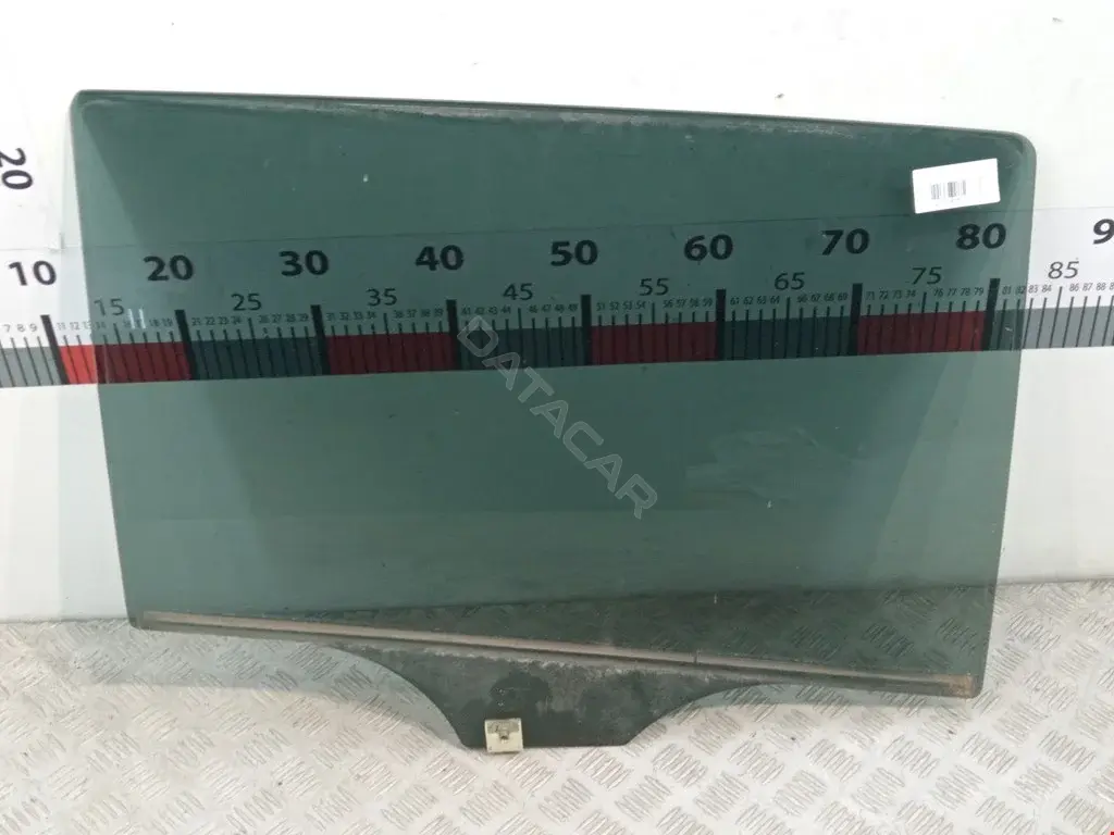 Стекло двери C24372511A