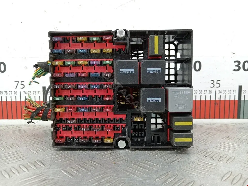 Блок предохранителей 2N1T14401HJ