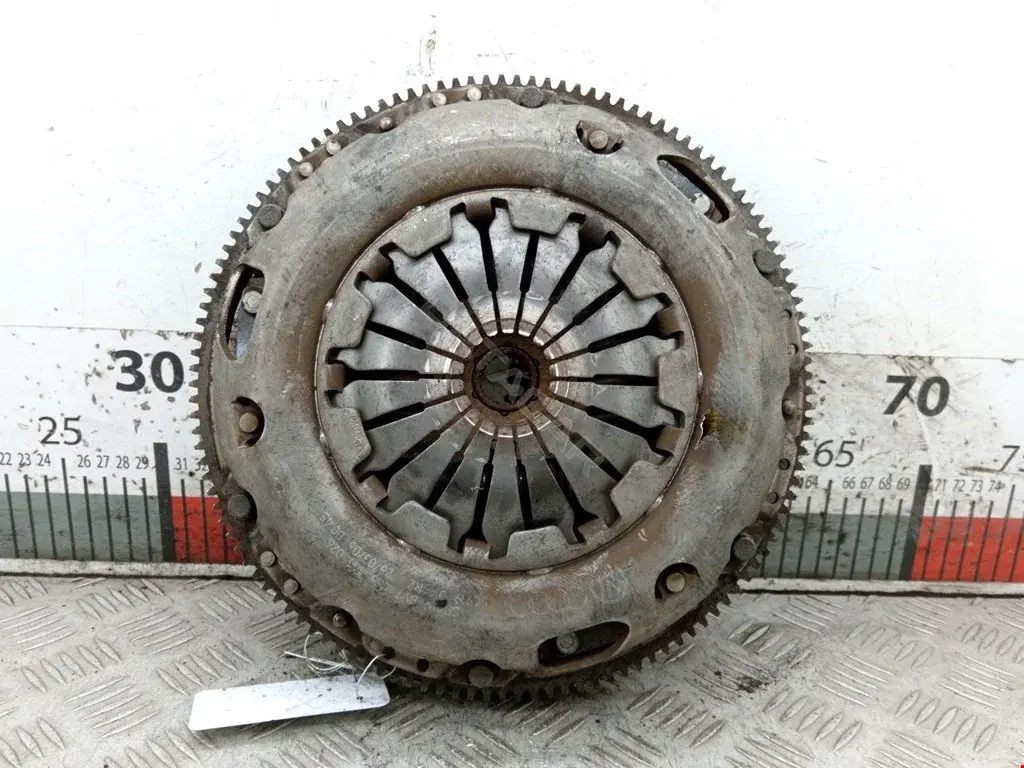 Маховик 2217025