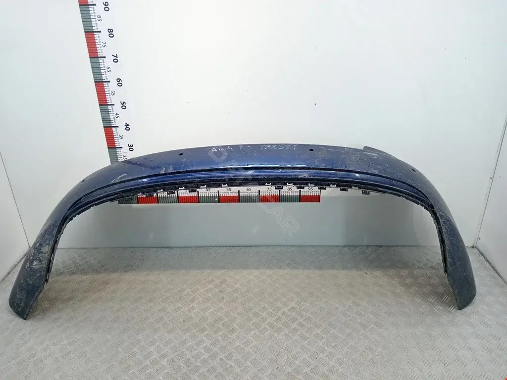 Задний бампер 8T0807303C
