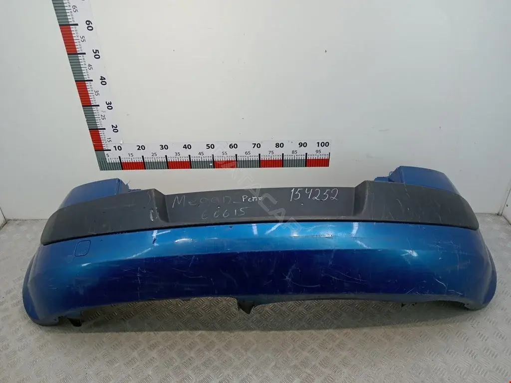 Задний бампер 8200142401, 850107698R, MG02300