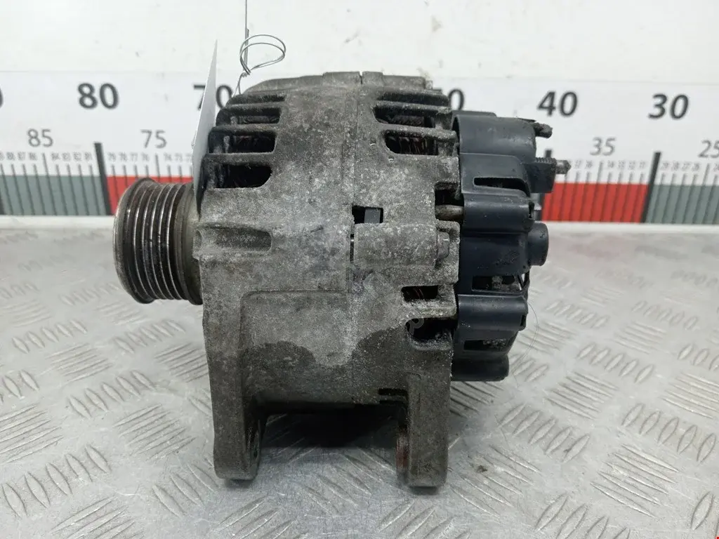Генератор 231004554R, FG15T056
