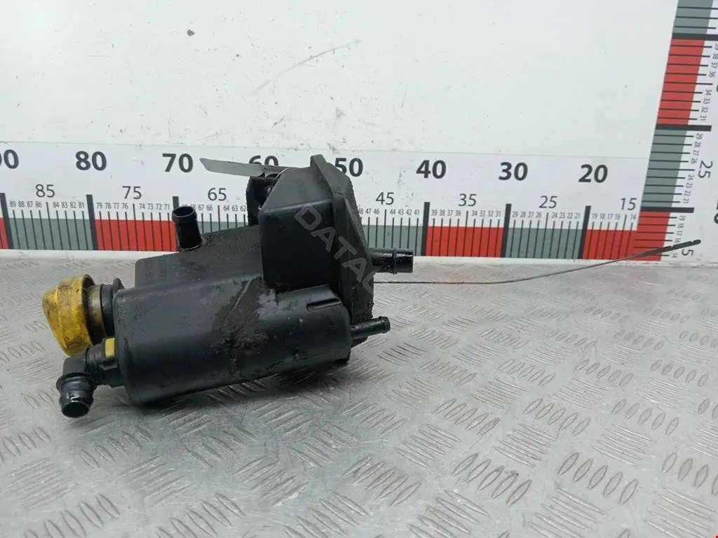 Маслозаливная горловина 8200279414