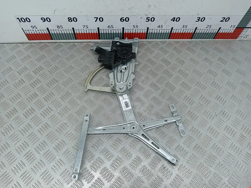 Стеклоподъемник 014284, 017478, 01SKV832