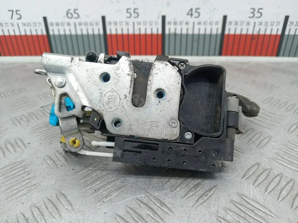 Замок двери 96272651