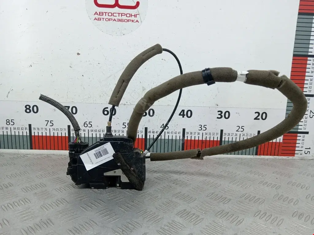 Замок двери 805003VU1A