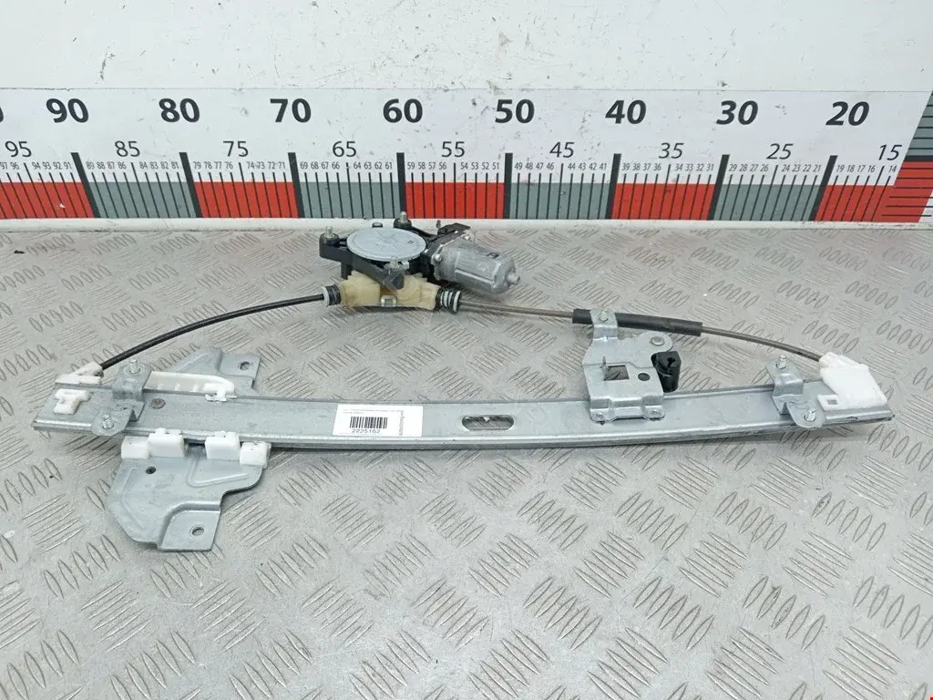 Стеклоподъемник 824604D020, 834024D000, ADG01365
