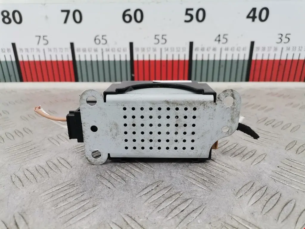 Усилитель антенны 5M0035570B