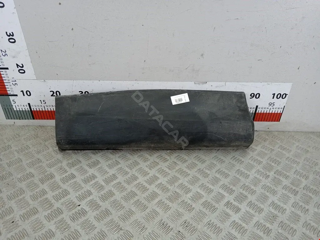 Молдинг двери KB7W51RC1