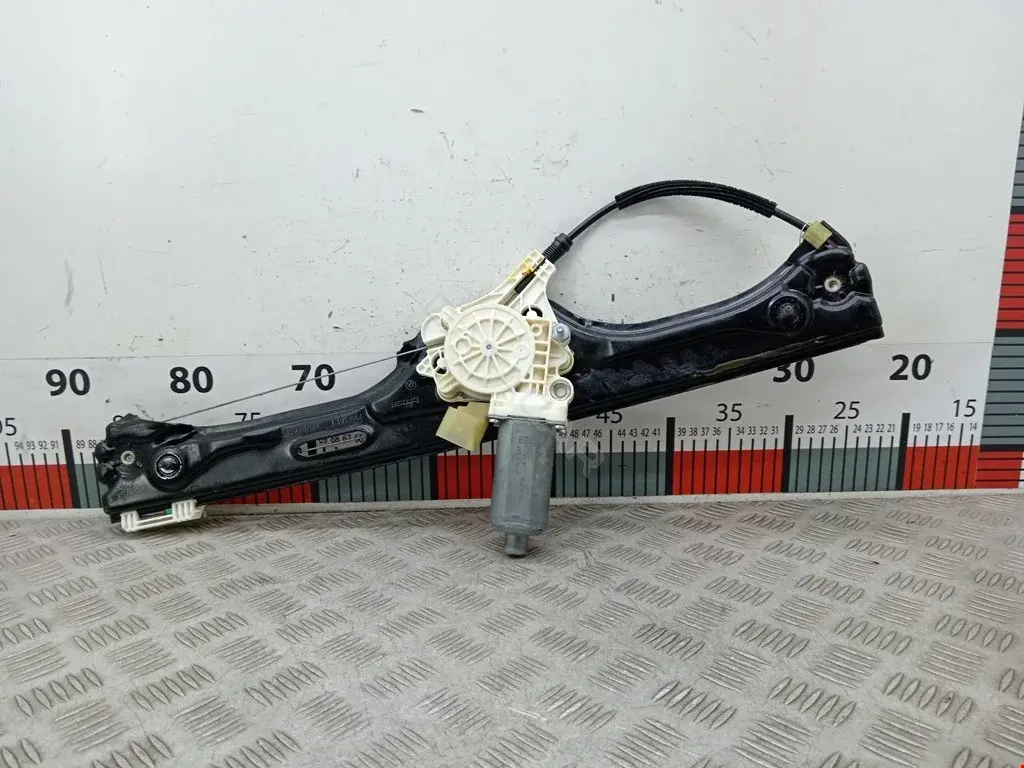 Стеклоподъемник 0011018537, 01SKV643, 503102