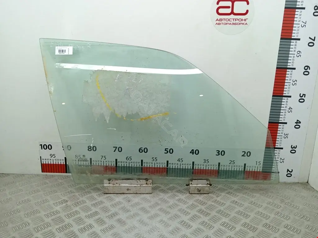 Стекло двери 8U0845202