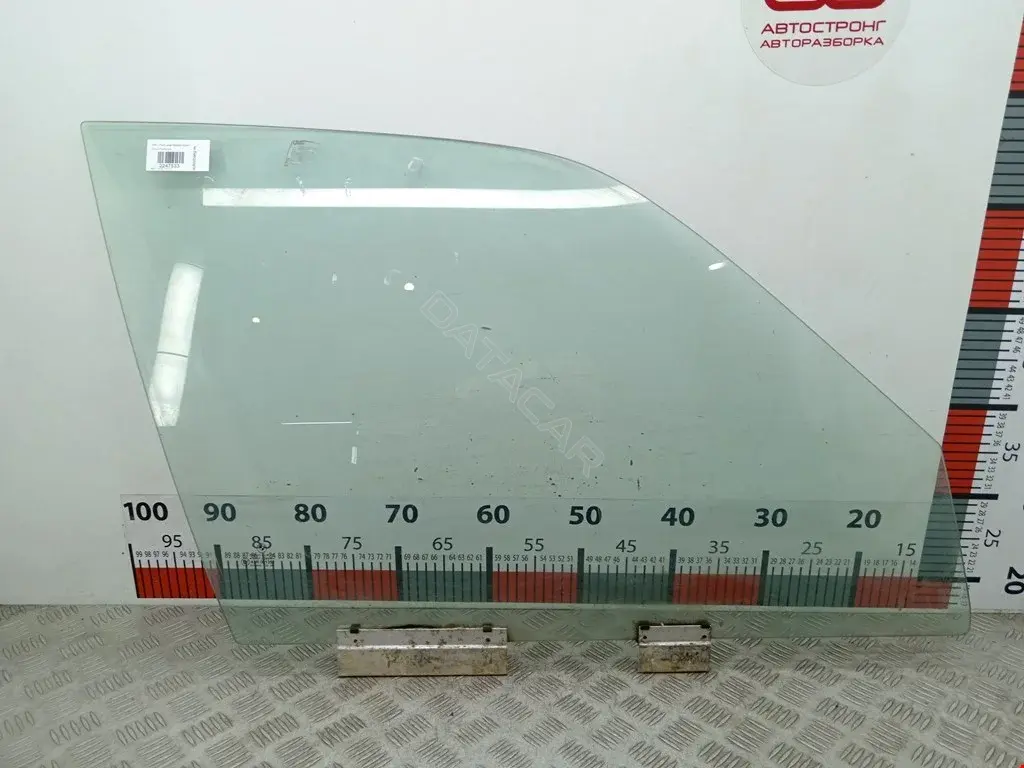 Стекло двери 8U0845202
