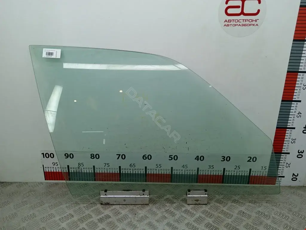 Стекло двери 8U0845202