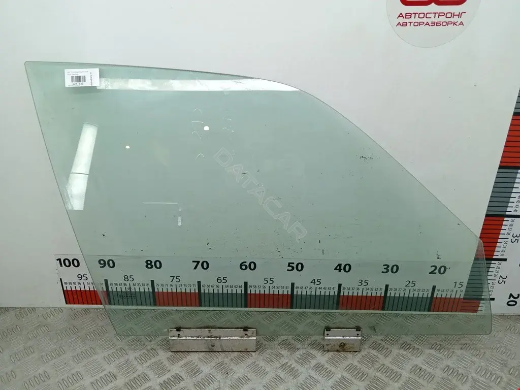 Стекло двери 8U0845202