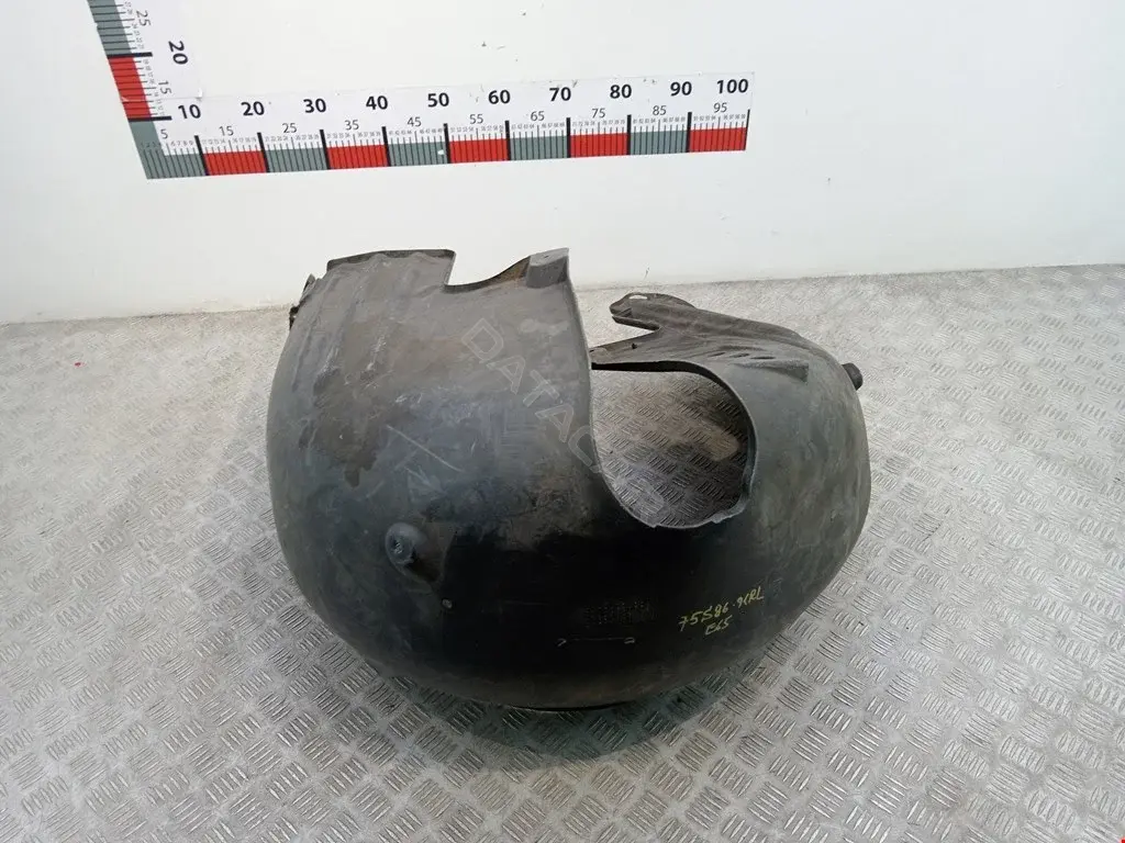 Подкрылок 51717136681