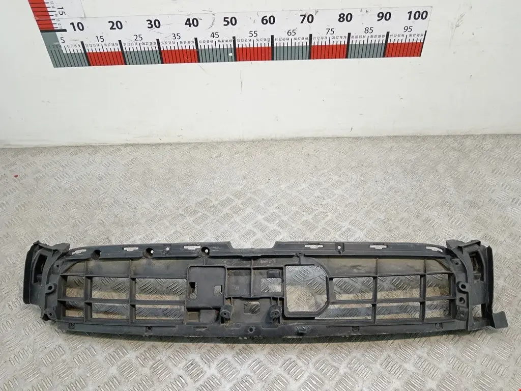 Кронштейн радиатора 4G8807233C