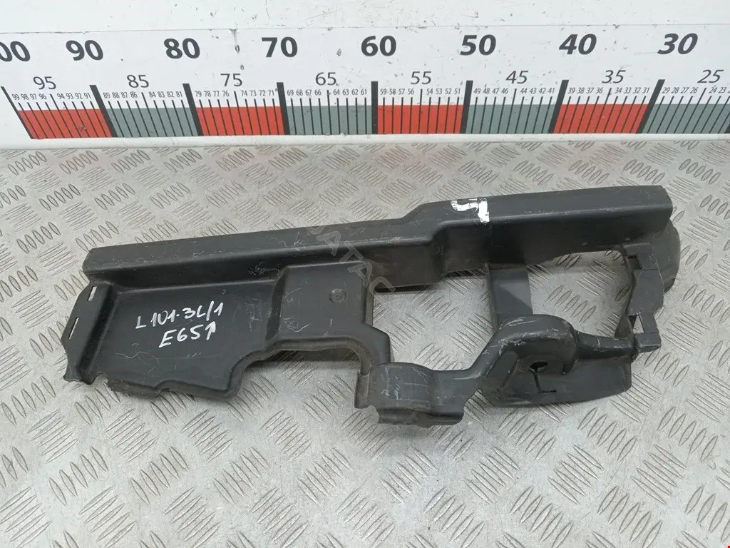 Воздуховод 51717136689