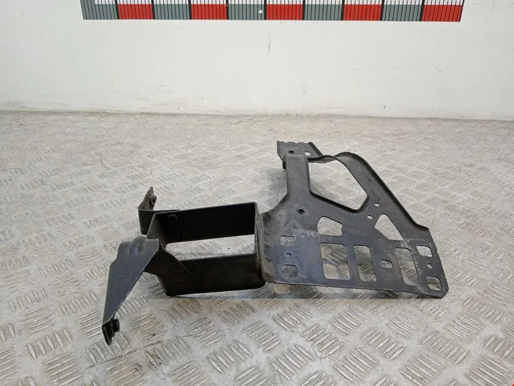 Кронштейн фары 0655662, 51647033732, 51647163484