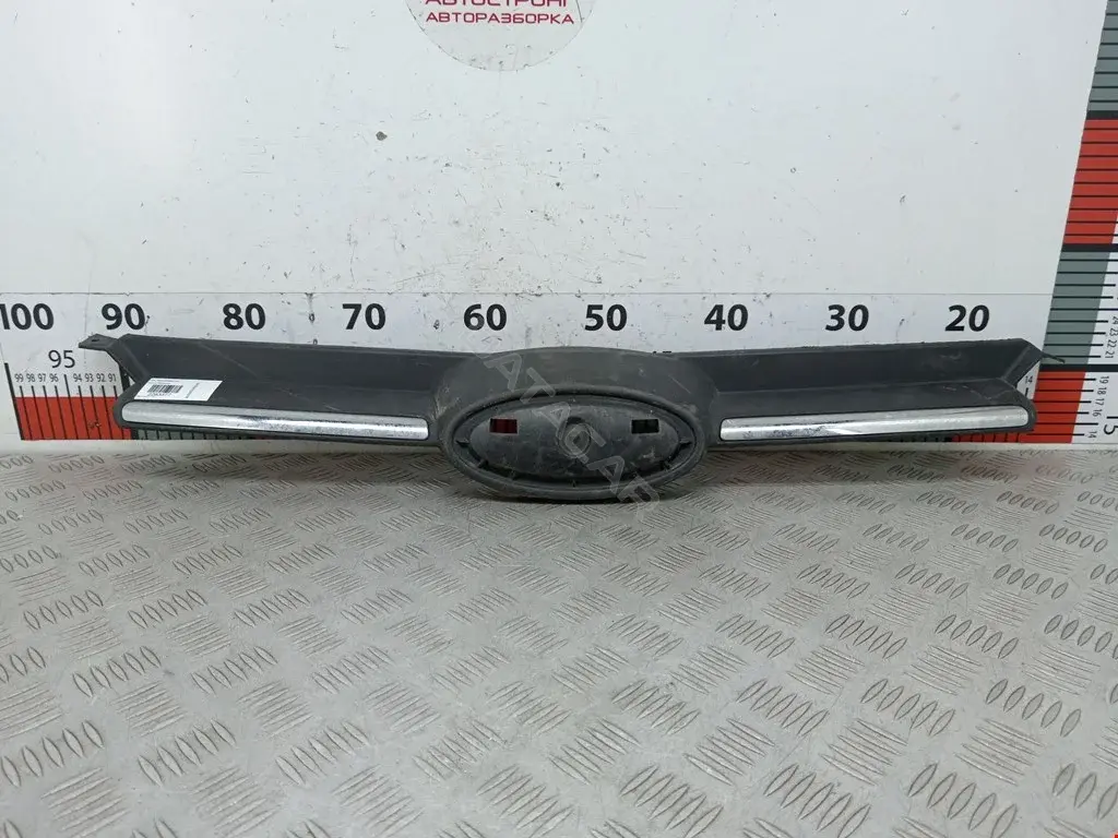 Решетка радиатора BM51BA133B
