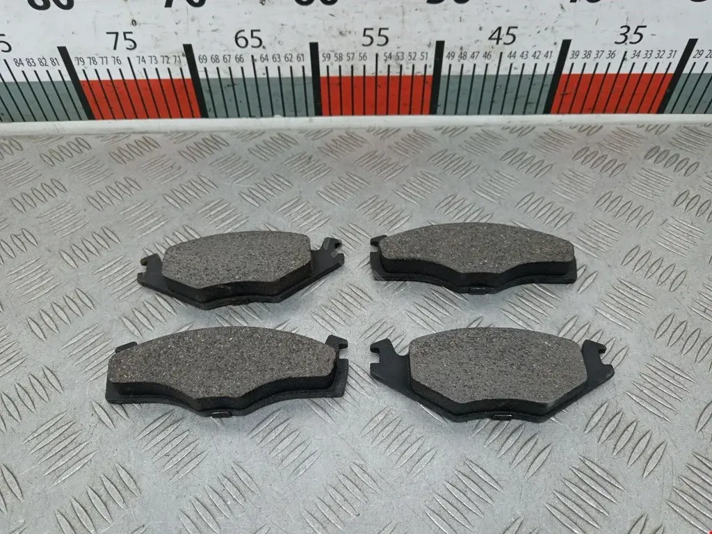 Тормозные колодки 05P225, 1H0615109, BD8004