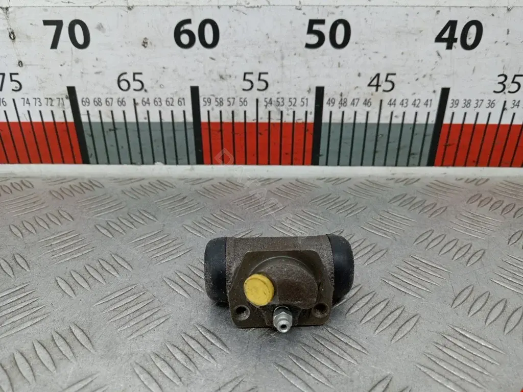 Рабочий тормозной цилиндр 93BB2261BD, K2041
