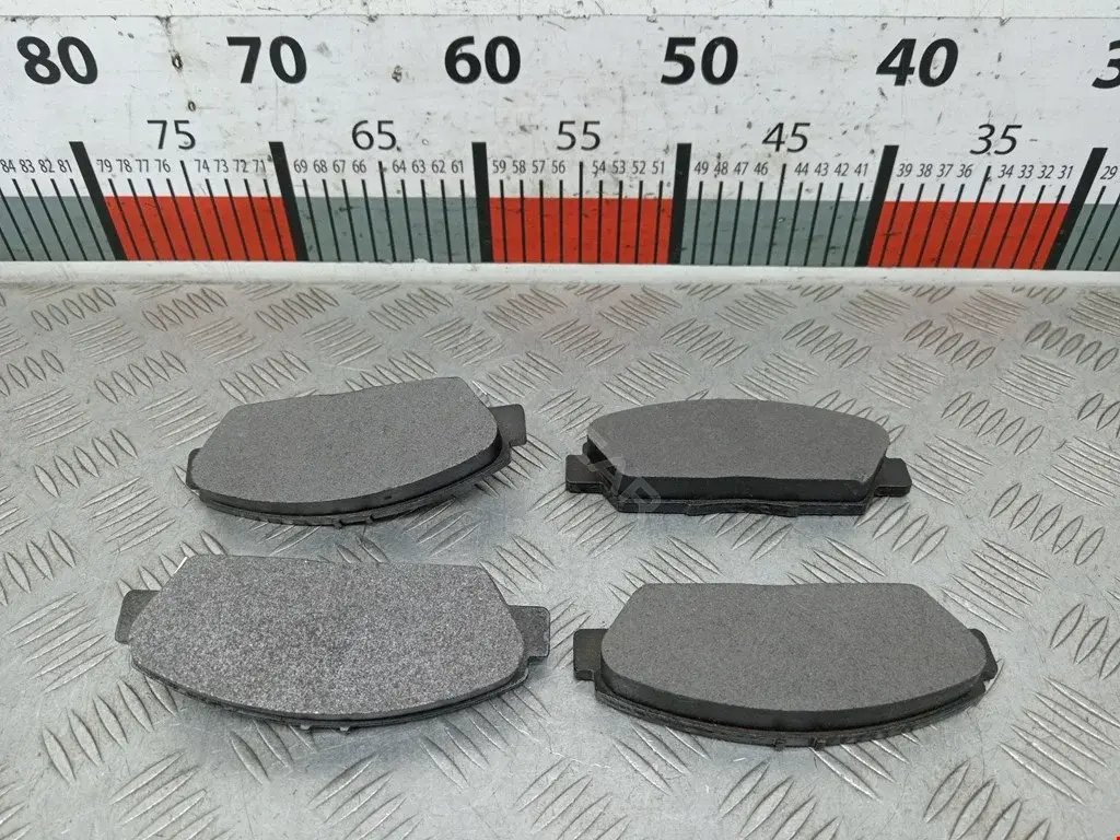 Тормозные колодки 05P567, 45022SM4100