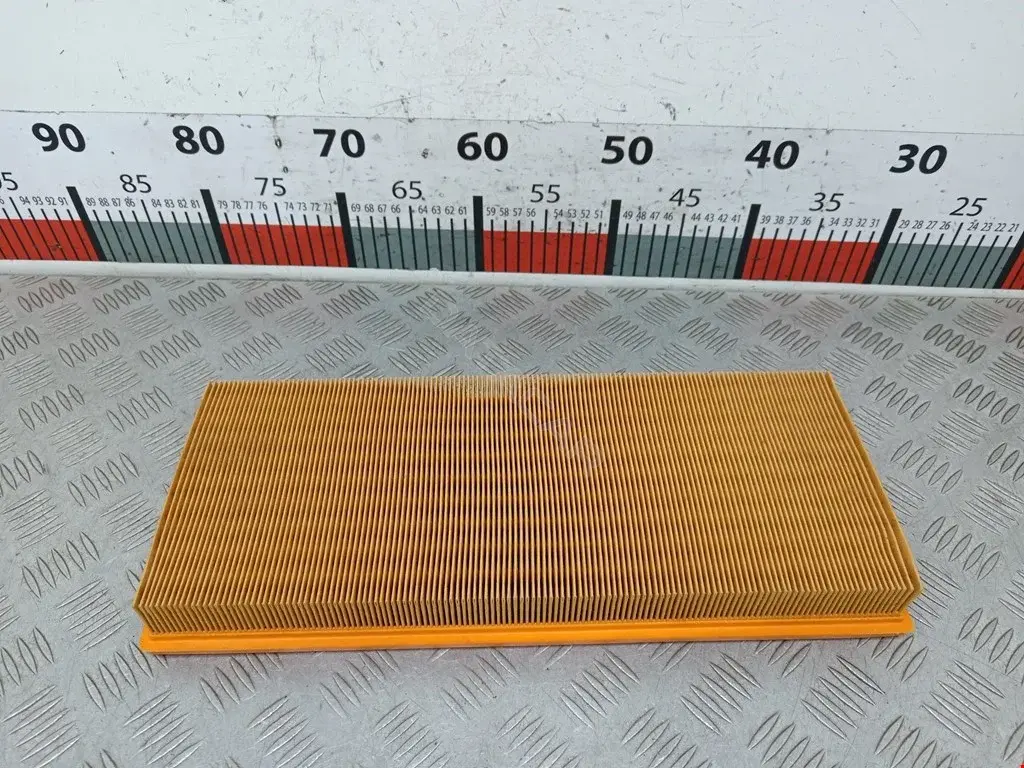 Воздушный фильтр 13712245401, LX569