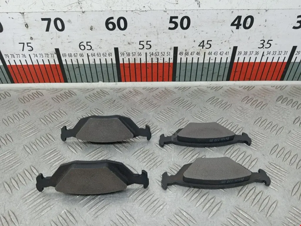 Тормозные колодки 8967101, BD6701, GDB392