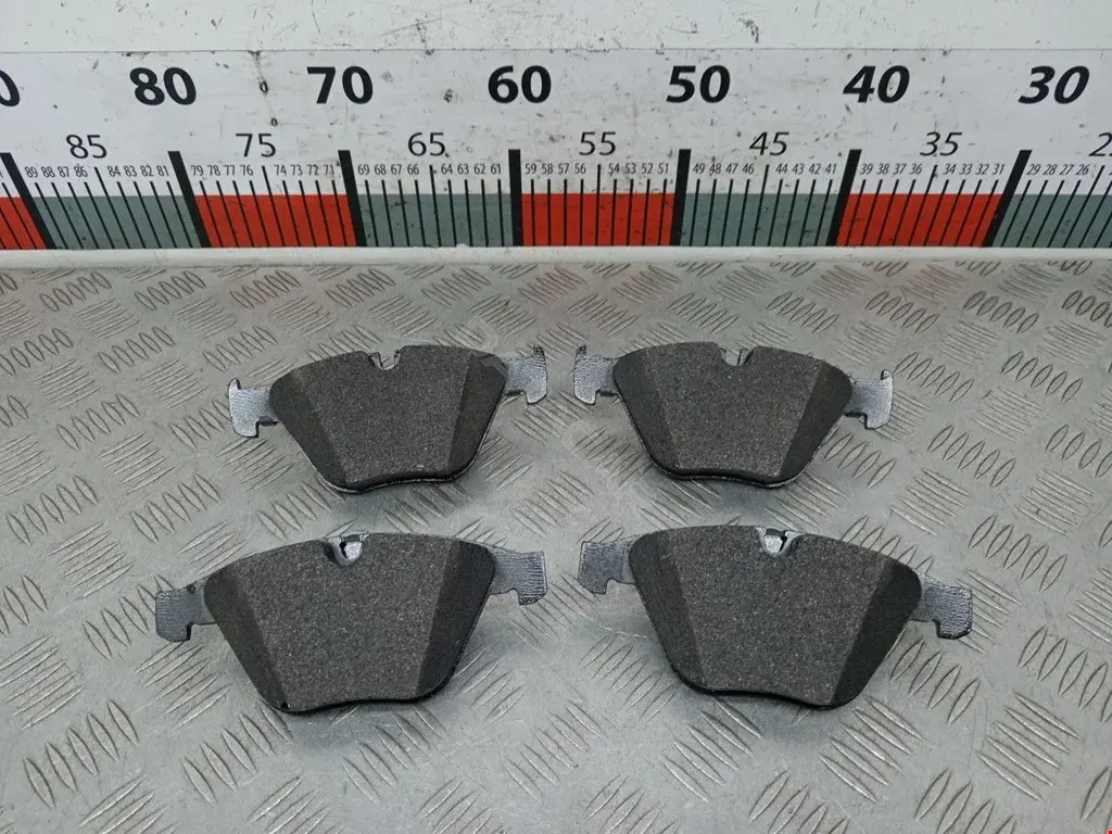 Тормозные колодки 34112283865, BD1415, P06031