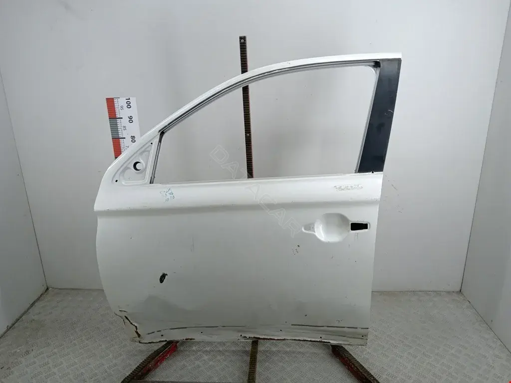 Дверь 5700B671, 592623