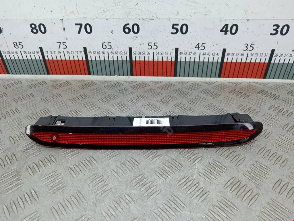 Фонарь стоп сигнала 3CN945087