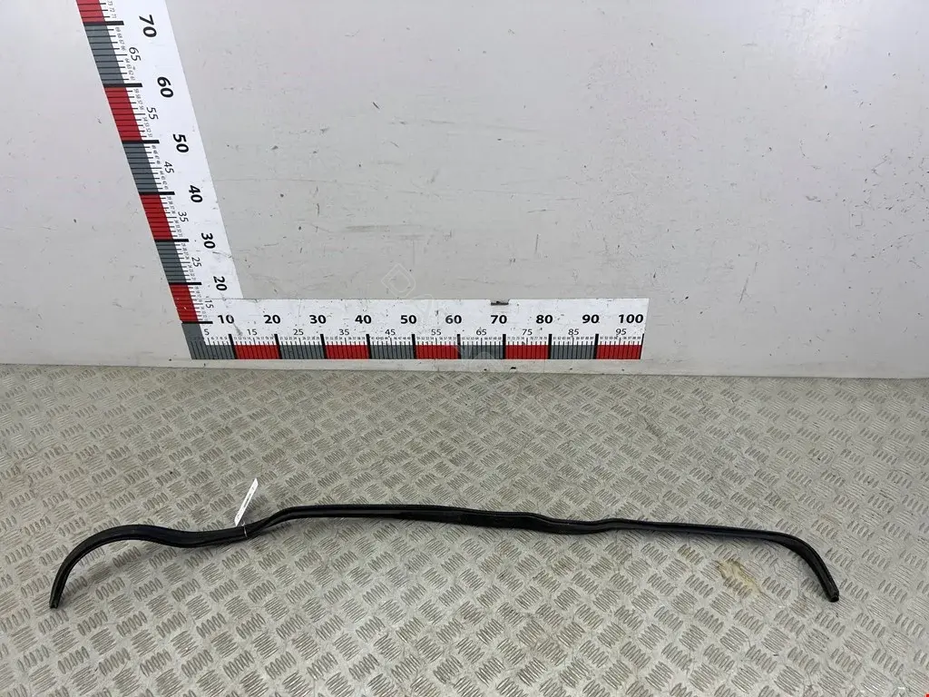 Уплотнитель капота 5QG0823723B