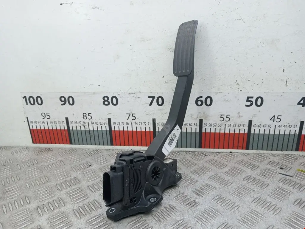 Педаль газа 6PV009698-23, 9X239F832BB