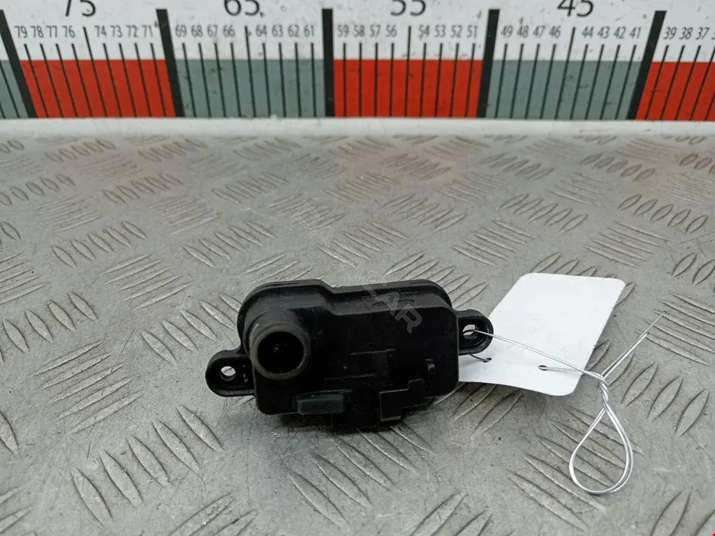 Актуатор лючка топливного бака 11FTM0070RA, 47245, 4L0862153
