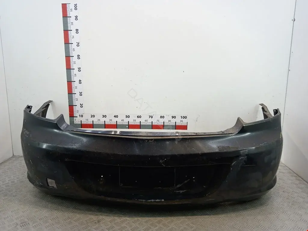 Задний бампер 68004617AD