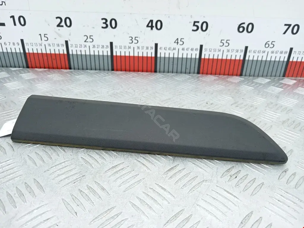 Накладка бампера 8200439126