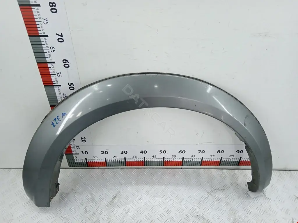 Накладка бампера MN117444
